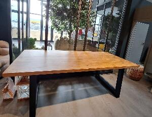 Masa din lemn de stejar salbatic, cu picioare metalice, Trapez Nobil Regular Stejar Bassano